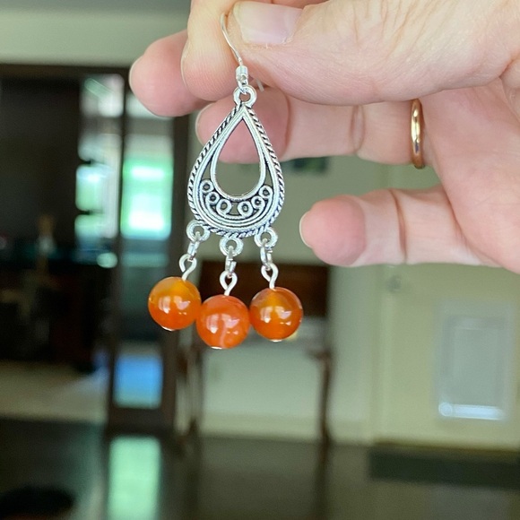 Orange Red Agate Necklace & Earrings Set - Picture 5 of 7